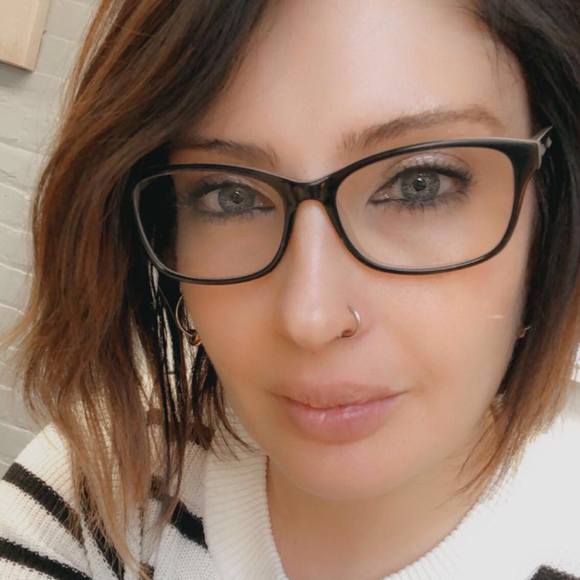 Meet your Posher, Nicole - Picture 1 of 1